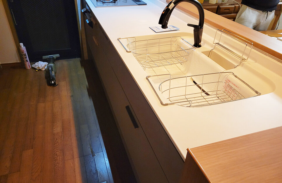 表情豊かなデザインと快適な機能性で、心地よさに包まれるような空間へ